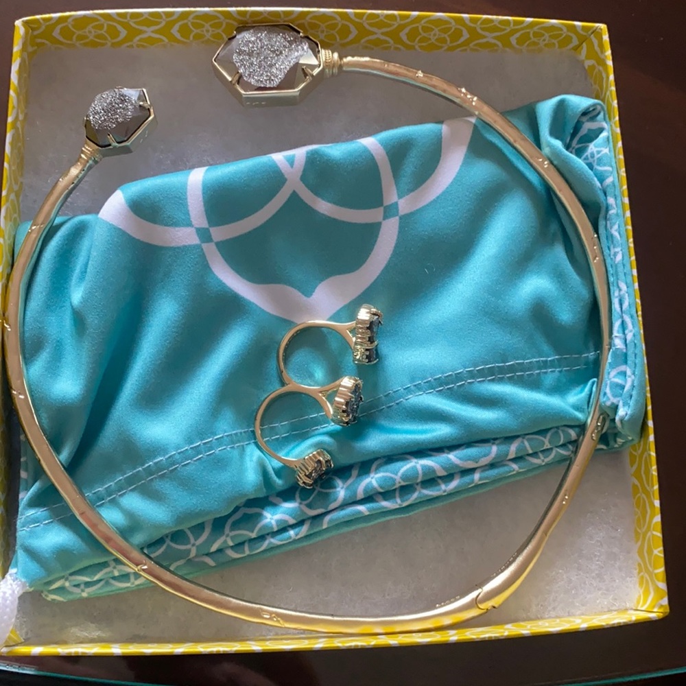 Kendra Scott! Only worn once!
